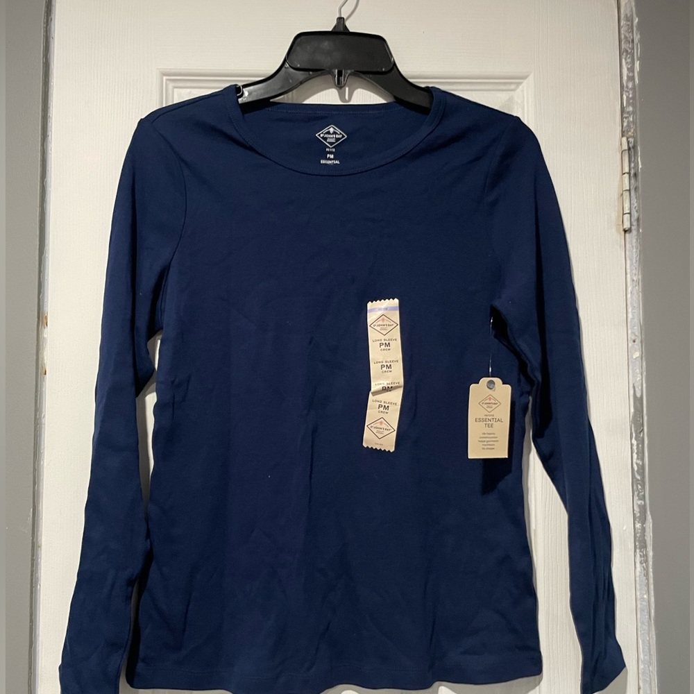 St. John’s bay long sleeve “ Essen tee” size: petit PM color: dark blue